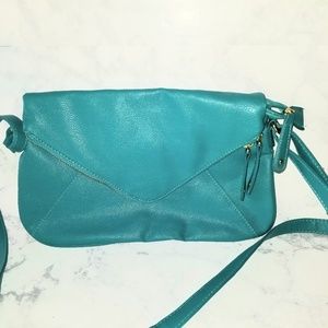 💎3/$20 SALE💎Teal Envelope Style Purse